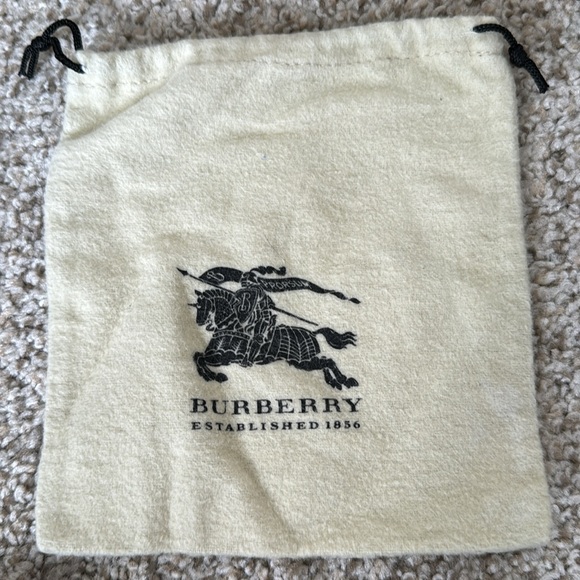 Men’s Burberry Brit Check Belt - Size 32/80. Approx fits sizes 29-31 US. - Picture 4 of 6